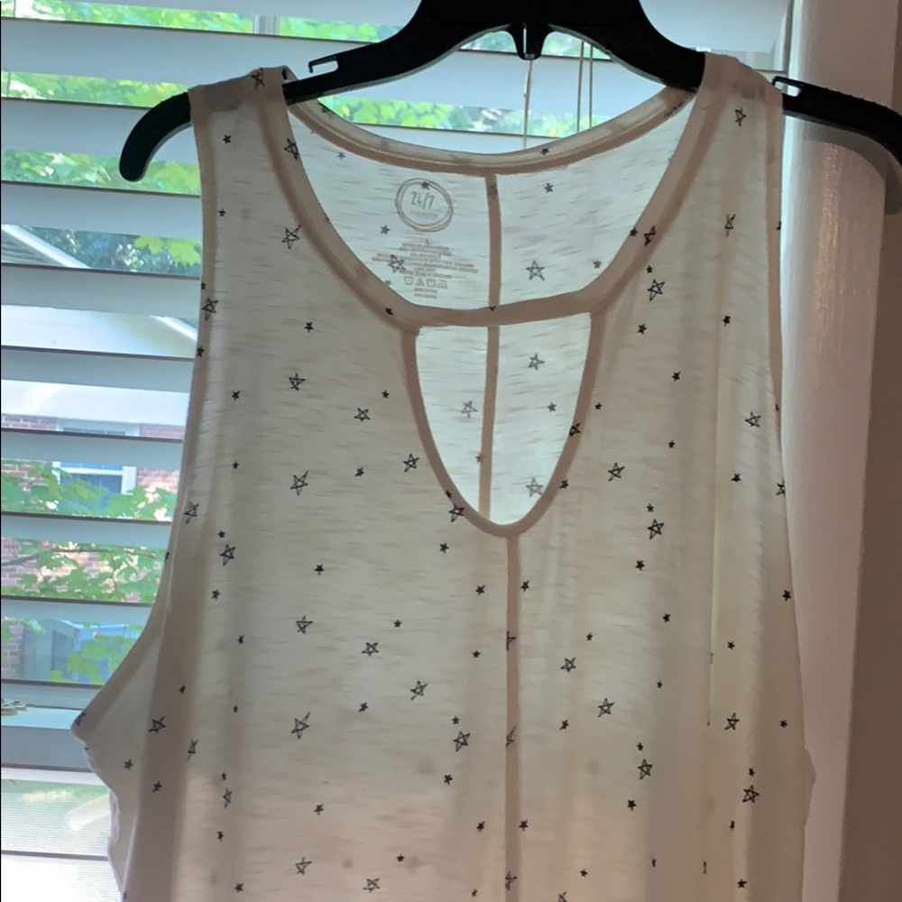 Maurices top size large women’s